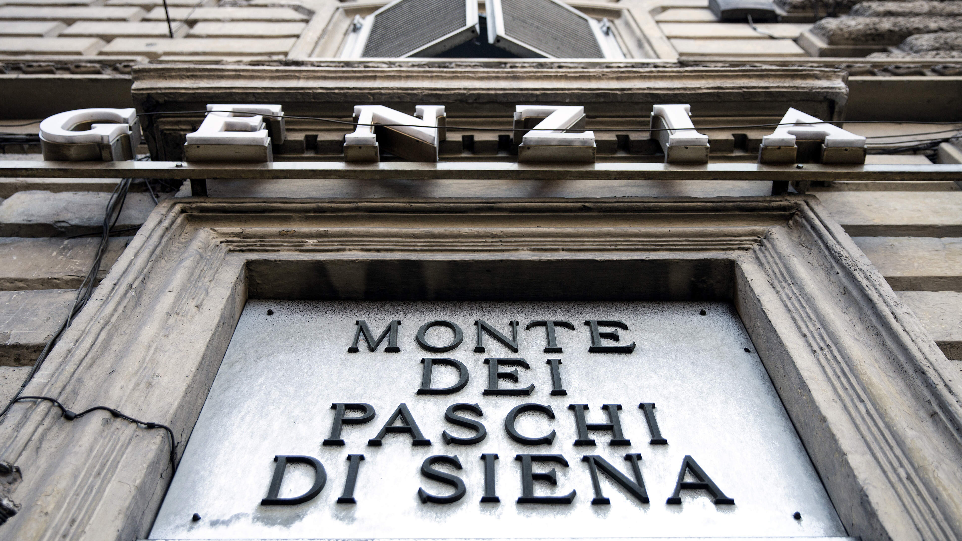 Oorlog in Italië om oudste bank ter wereld: ’Dat is een liefdesbrief, het onze is een bod’